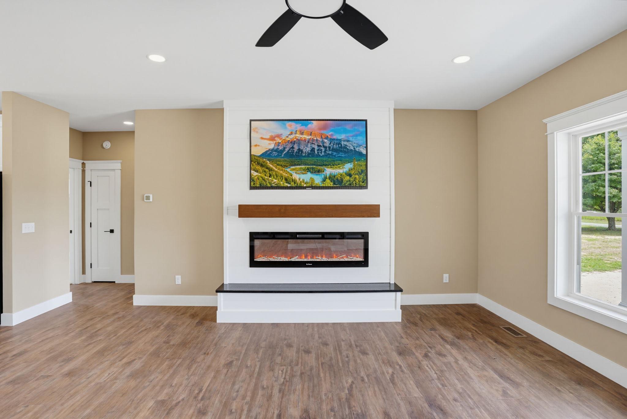 MALLARD POINT - Residential