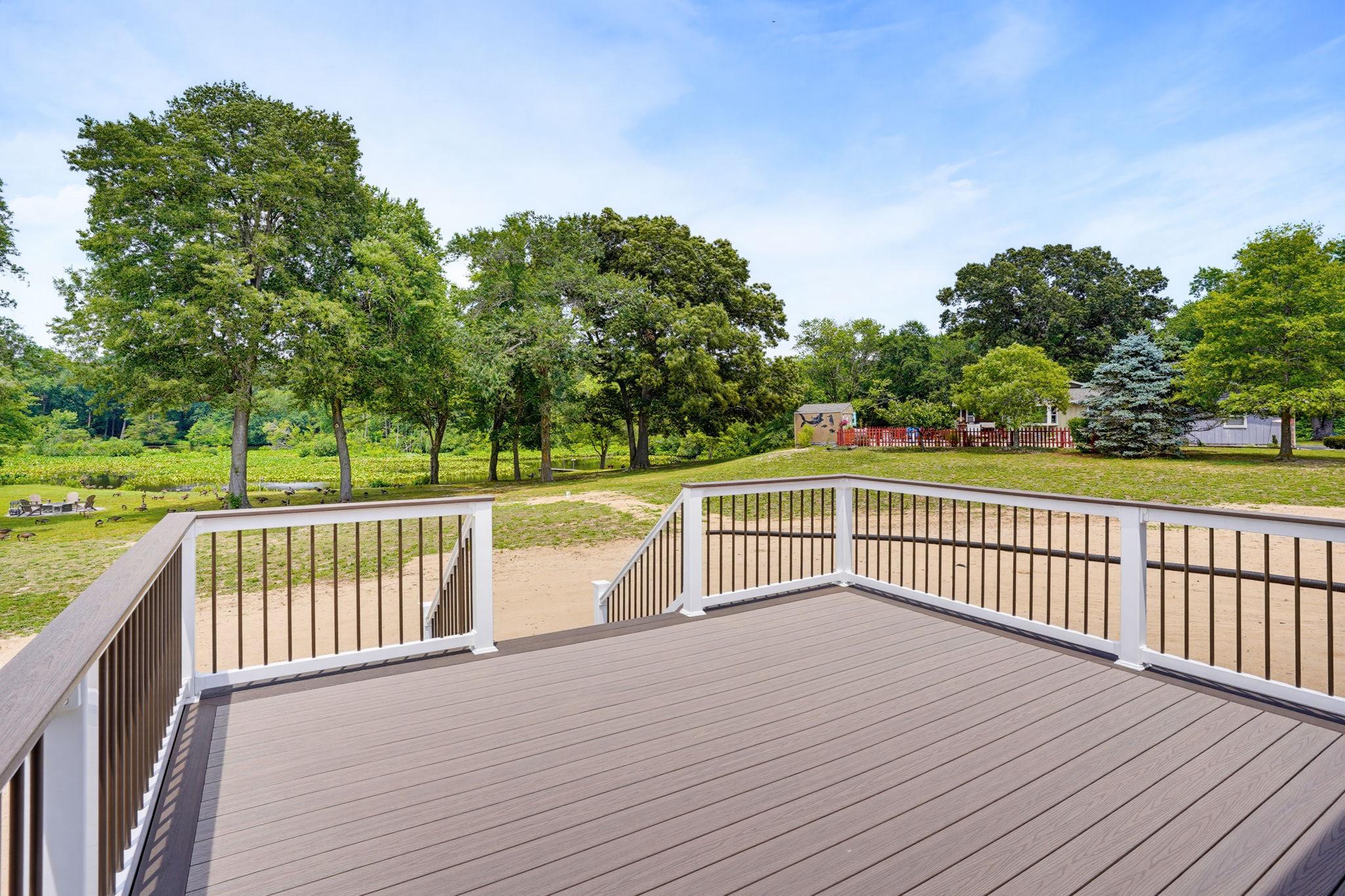 MALLARD POINT - Residential