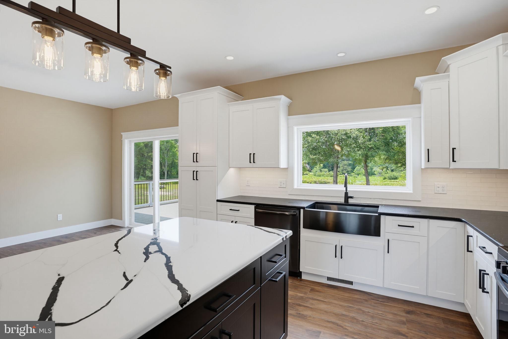 MALLARD POINT - Residential