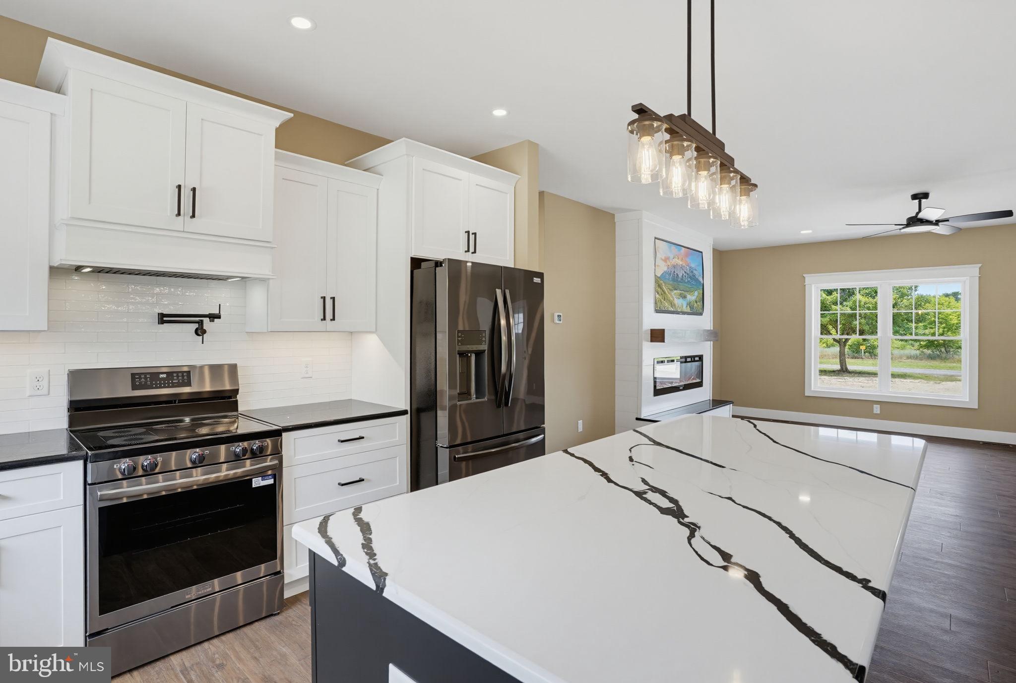 MALLARD POINT - Residential
