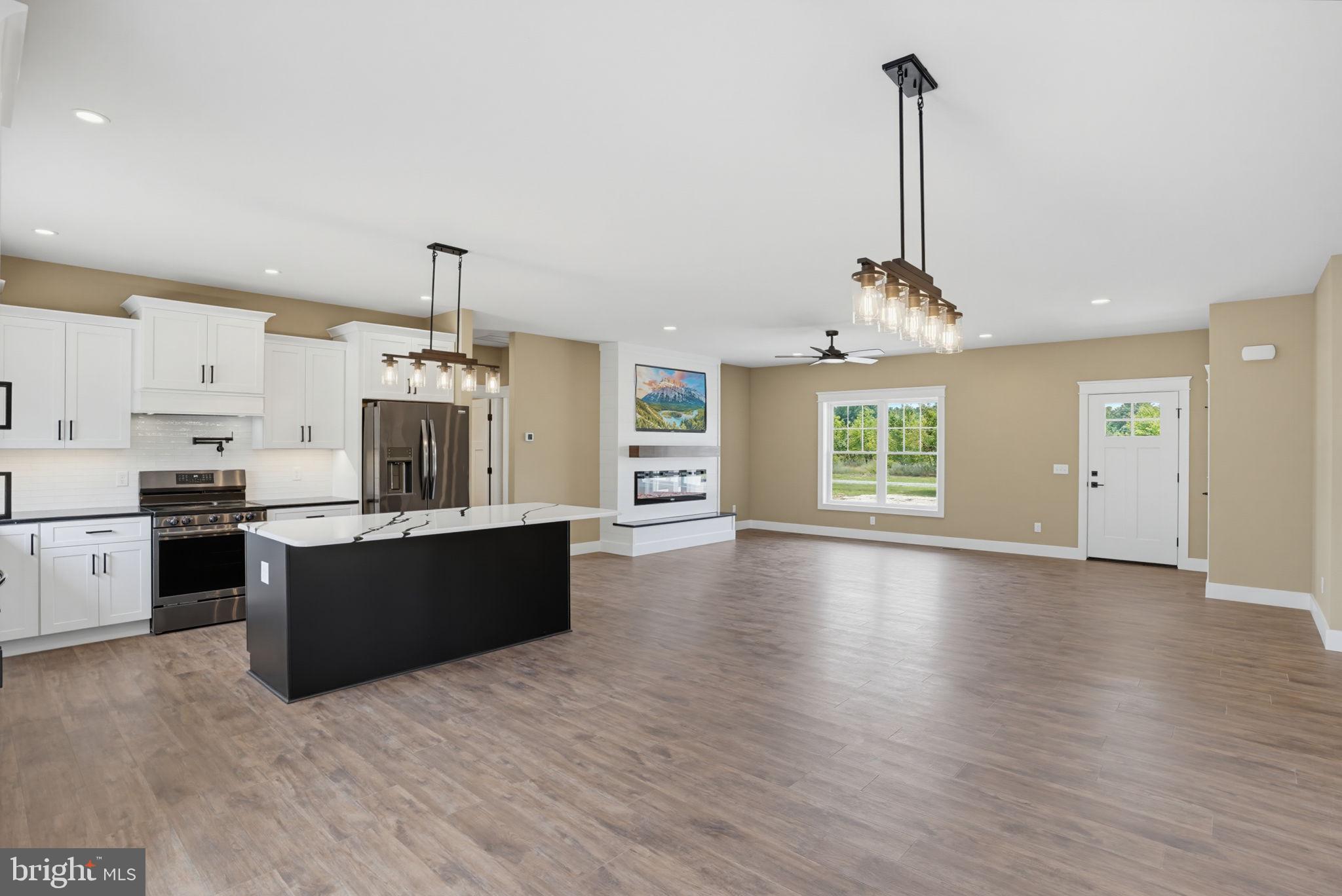 MALLARD POINT - Residential