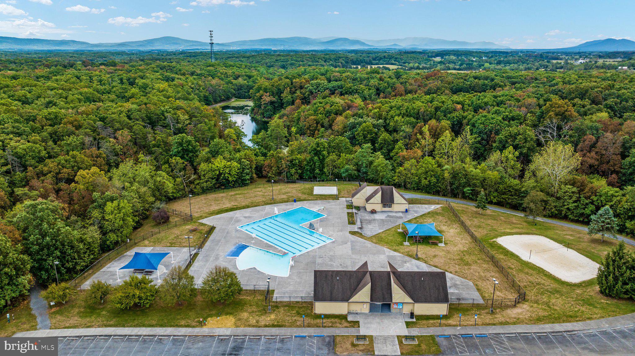 CANTER ESTATES - Residential
