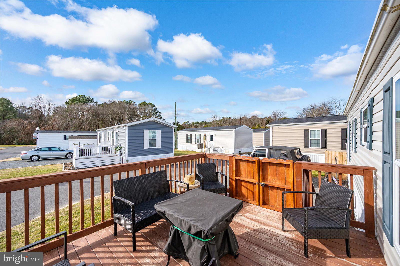 SALT LIFE PARK LLC - Residential