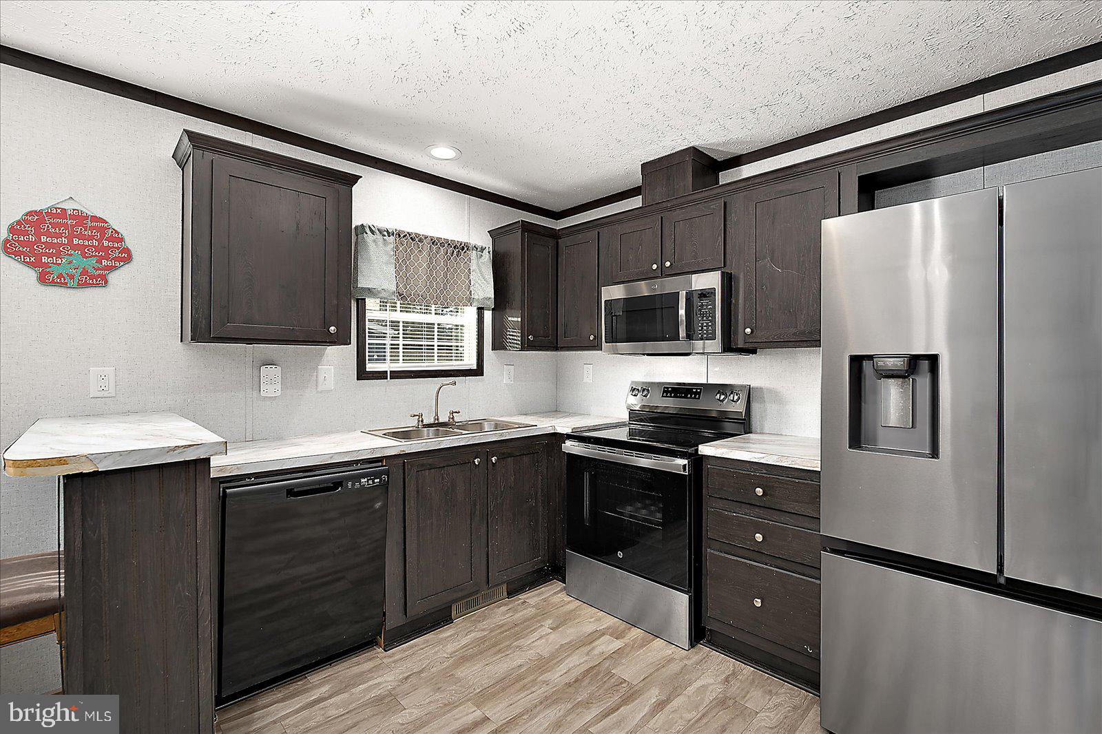 SALT LIFE PARK LLC - Residential
