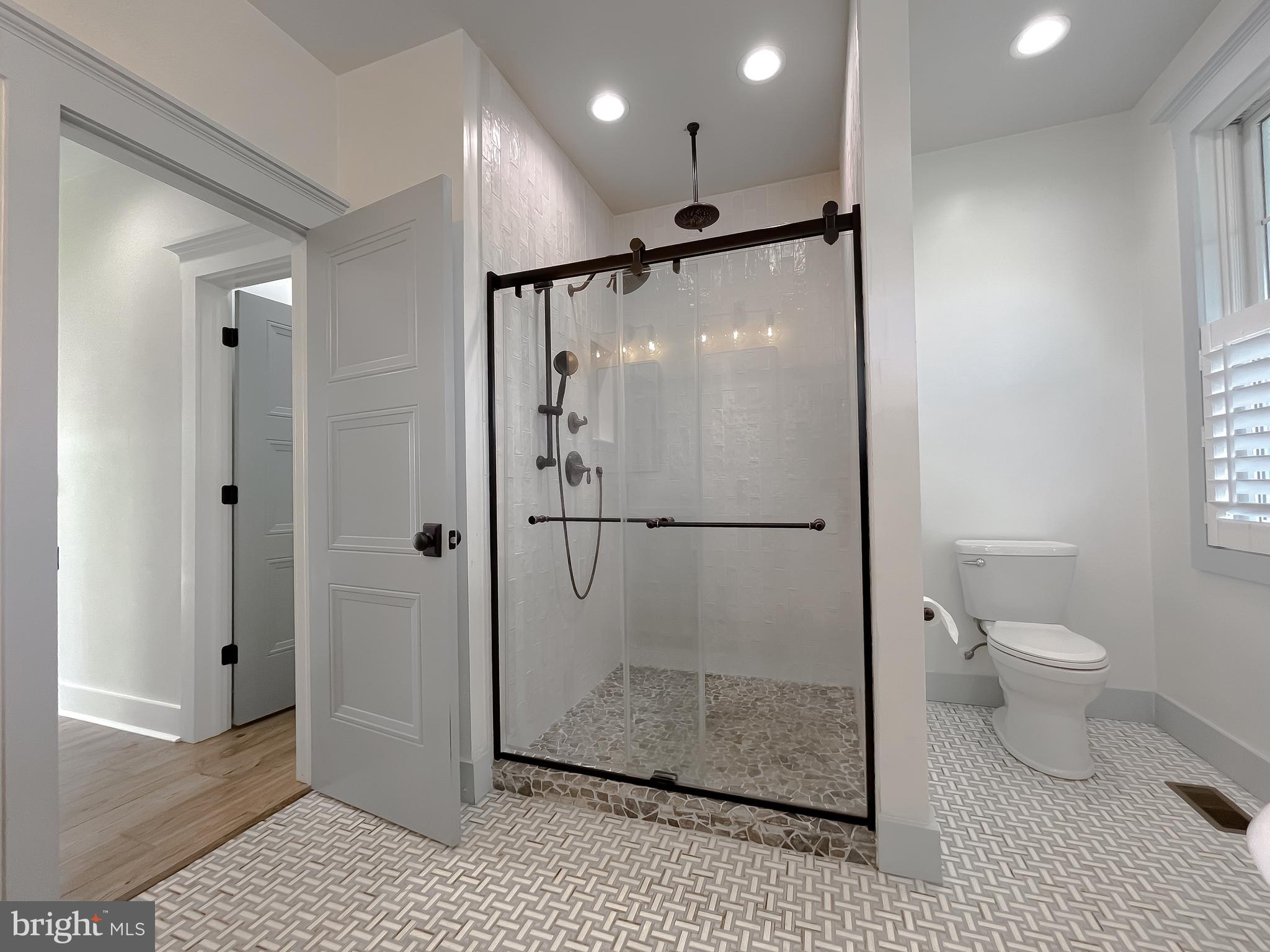 INGLESIDE - Residential Lease