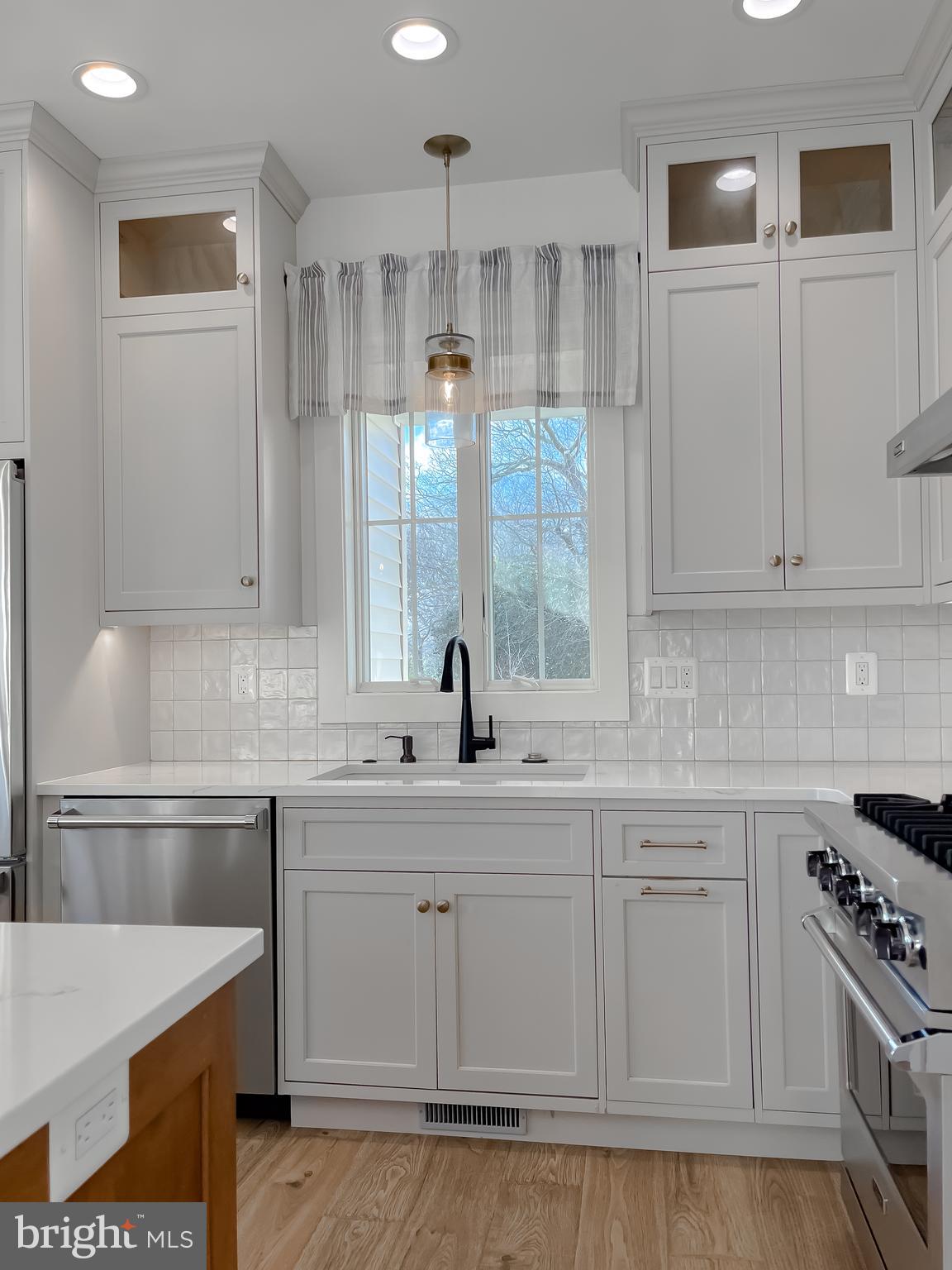 INGLESIDE - Residential Lease