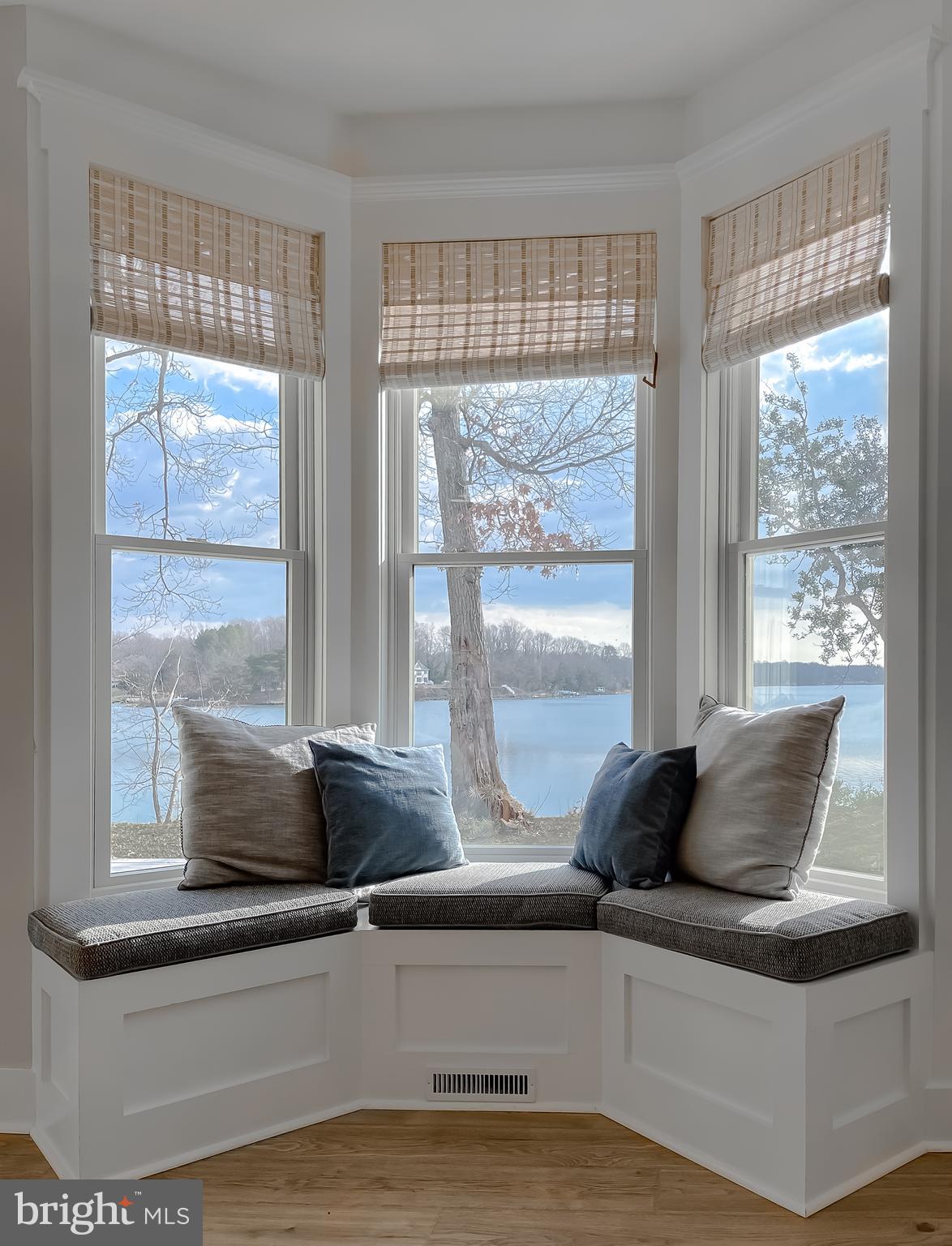 INGLESIDE - Residential Lease