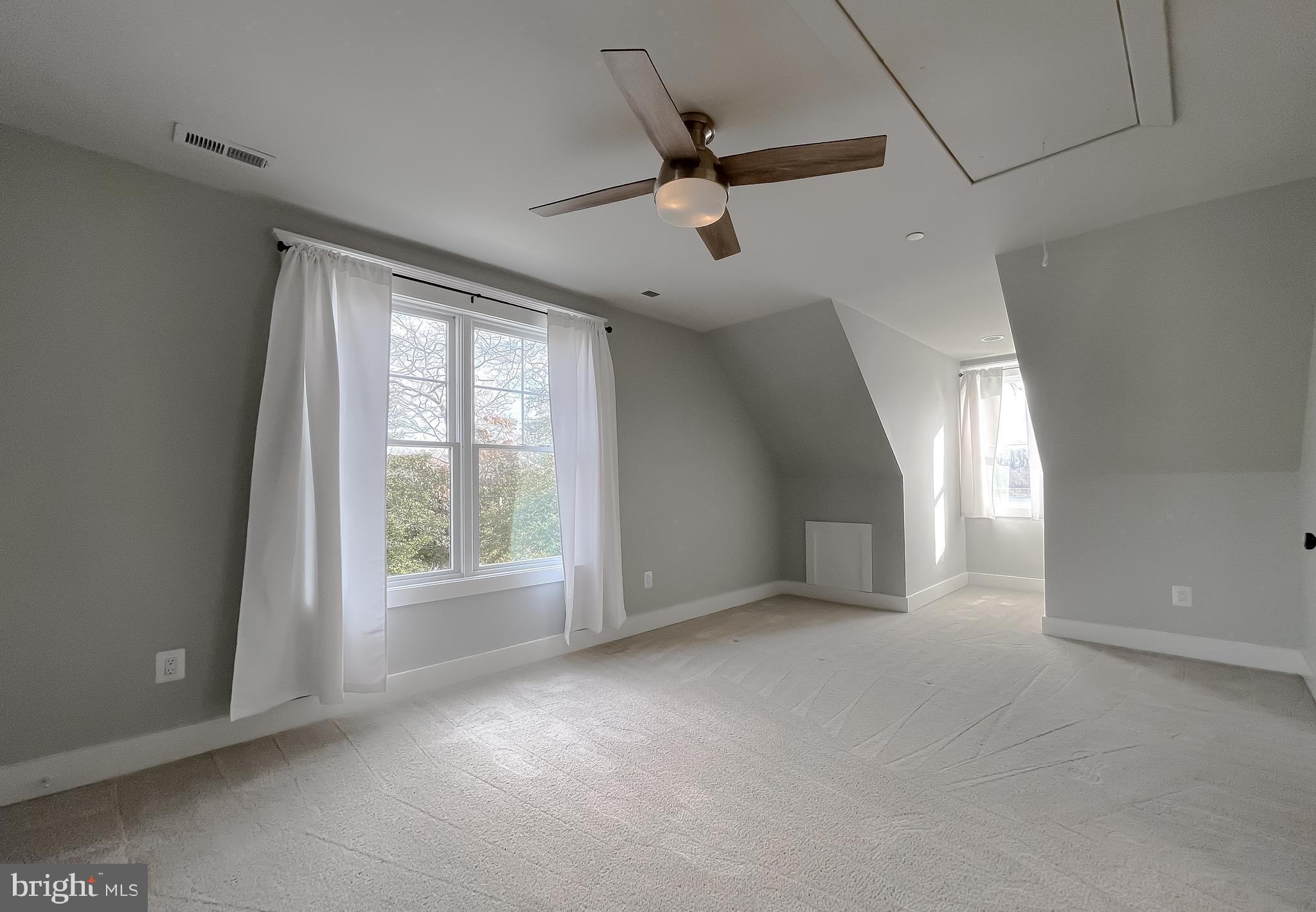 INGLESIDE - Residential Lease