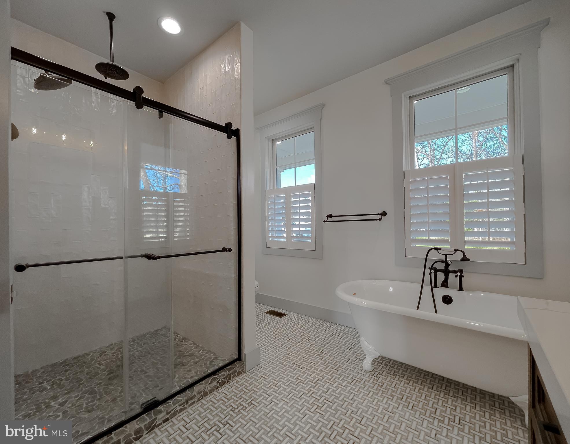 INGLESIDE - Residential Lease