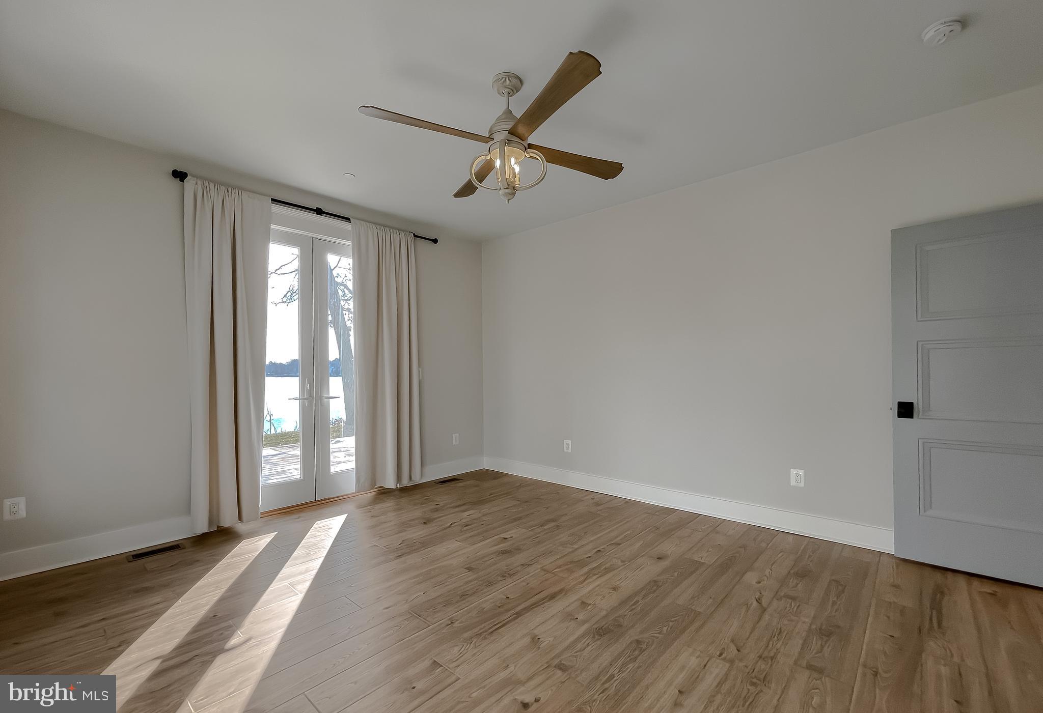 INGLESIDE - Residential Lease