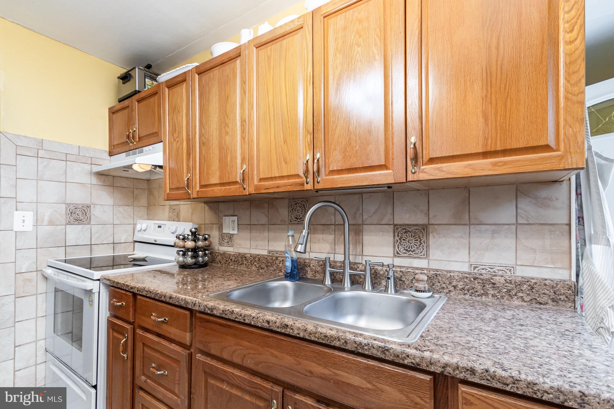 ROYAL ACRES - Residential