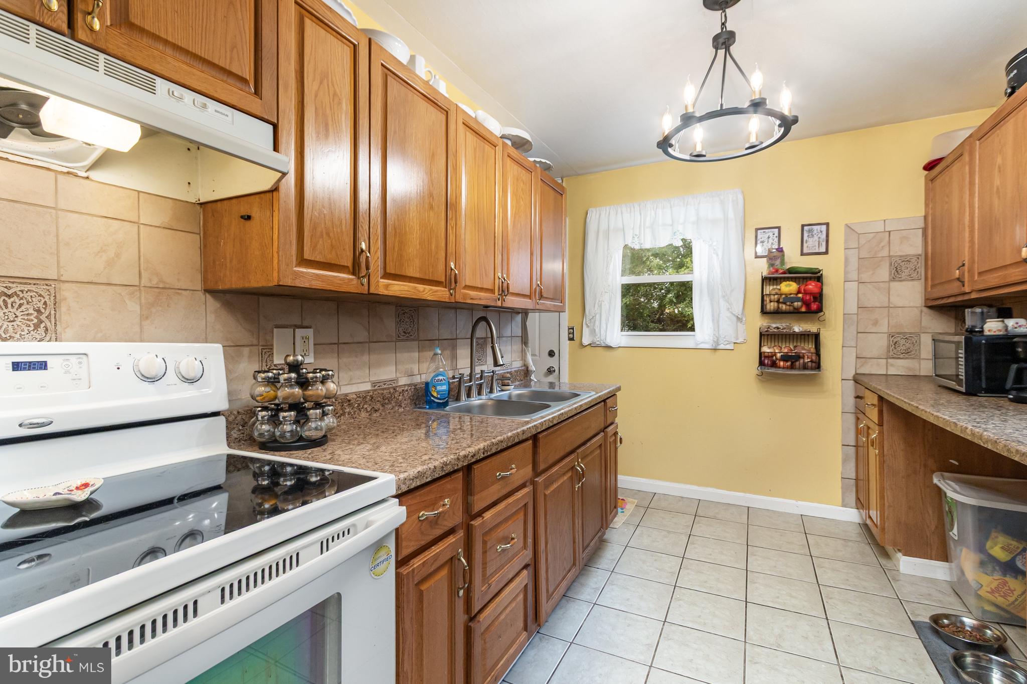 ROYAL ACRES - Residential