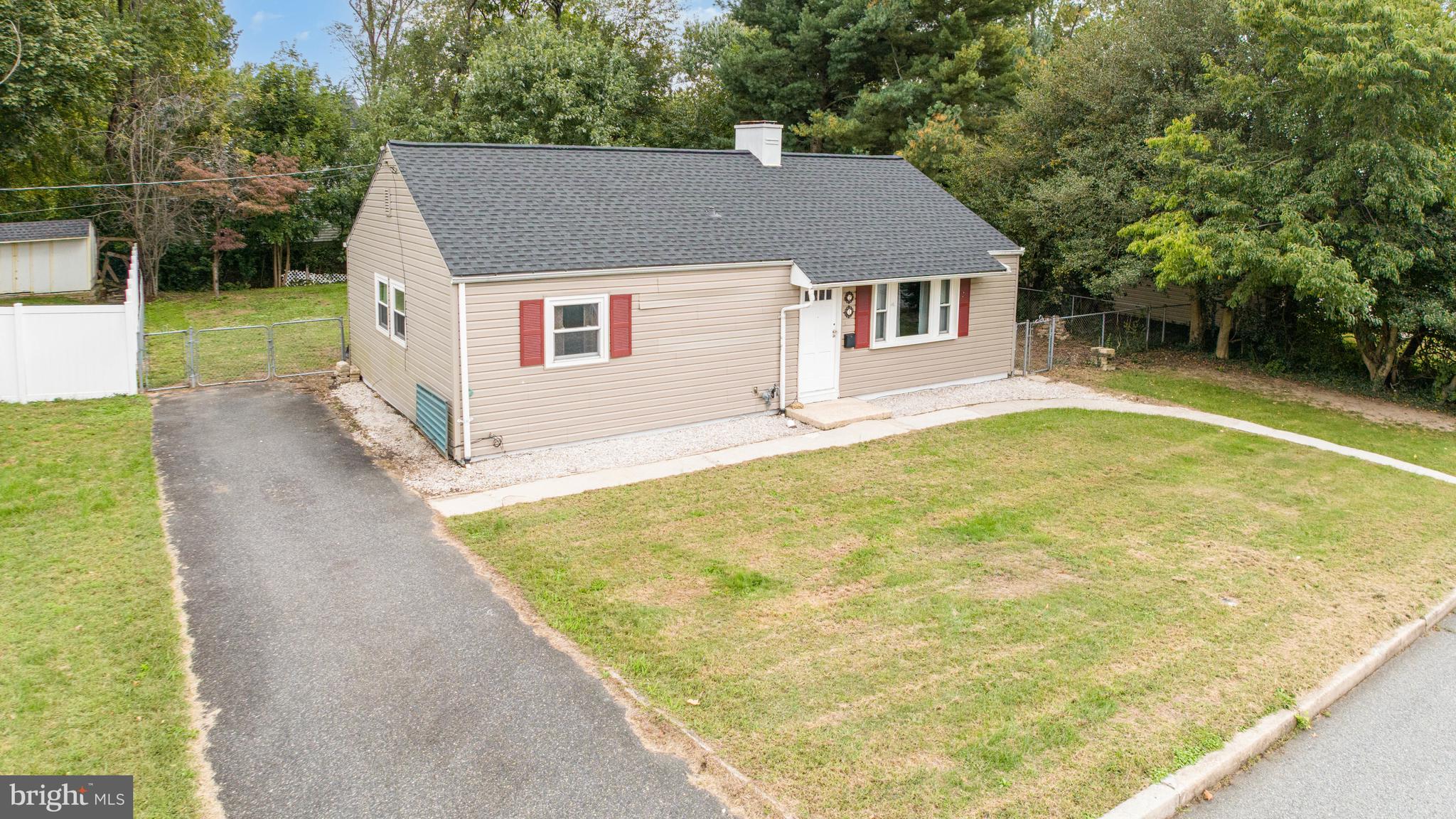 ROYAL ACRES - Residential