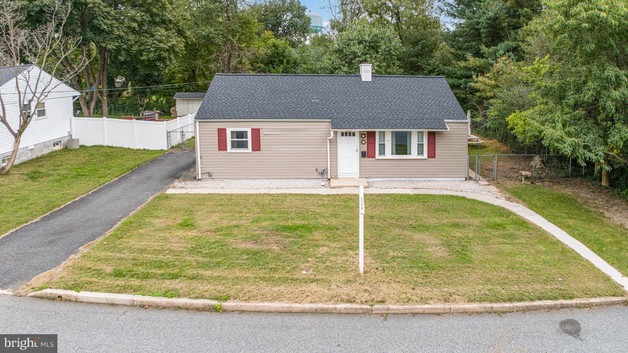 ROYAL ACRES - Residential