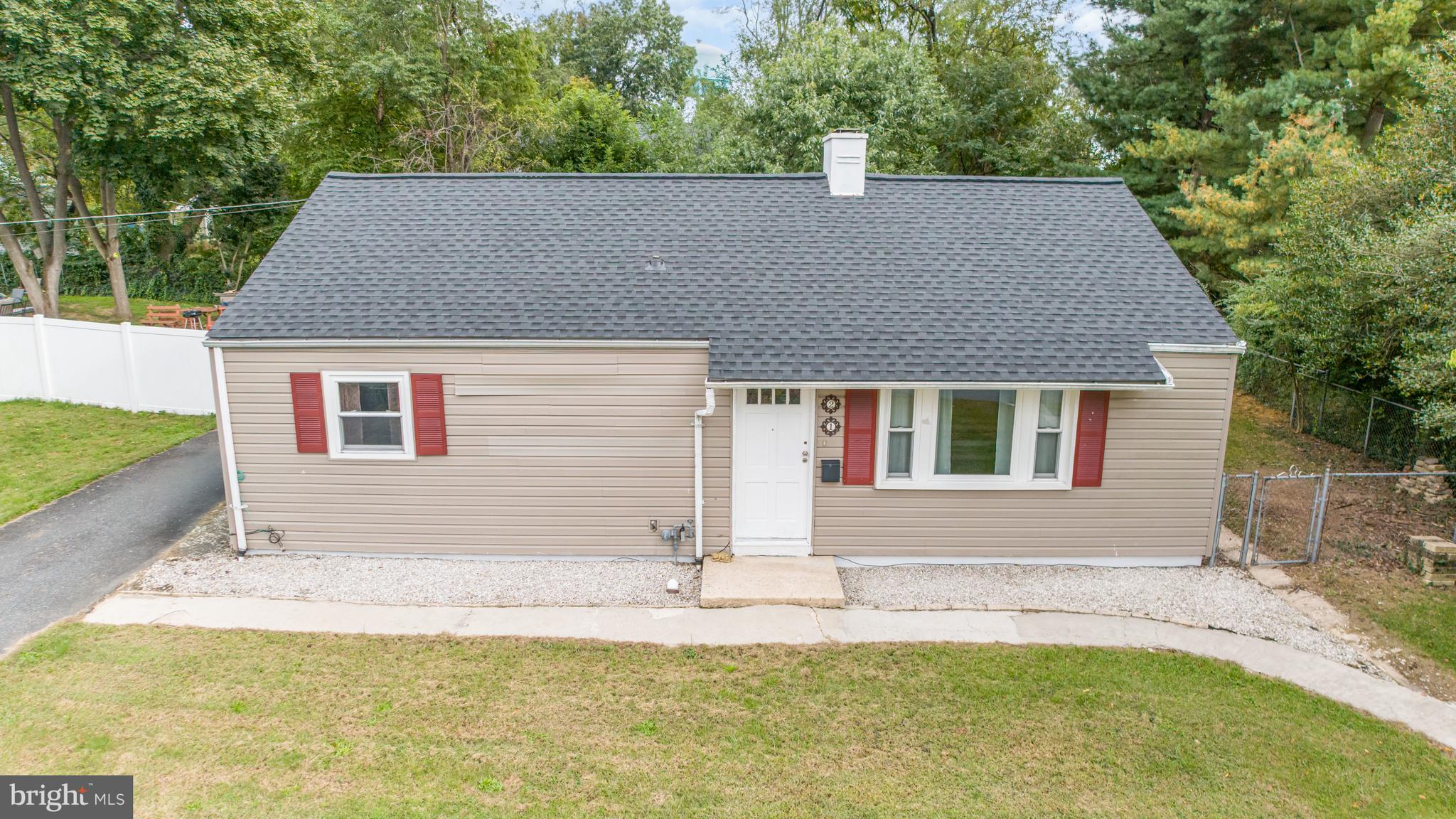 ROYAL ACRES - Residential