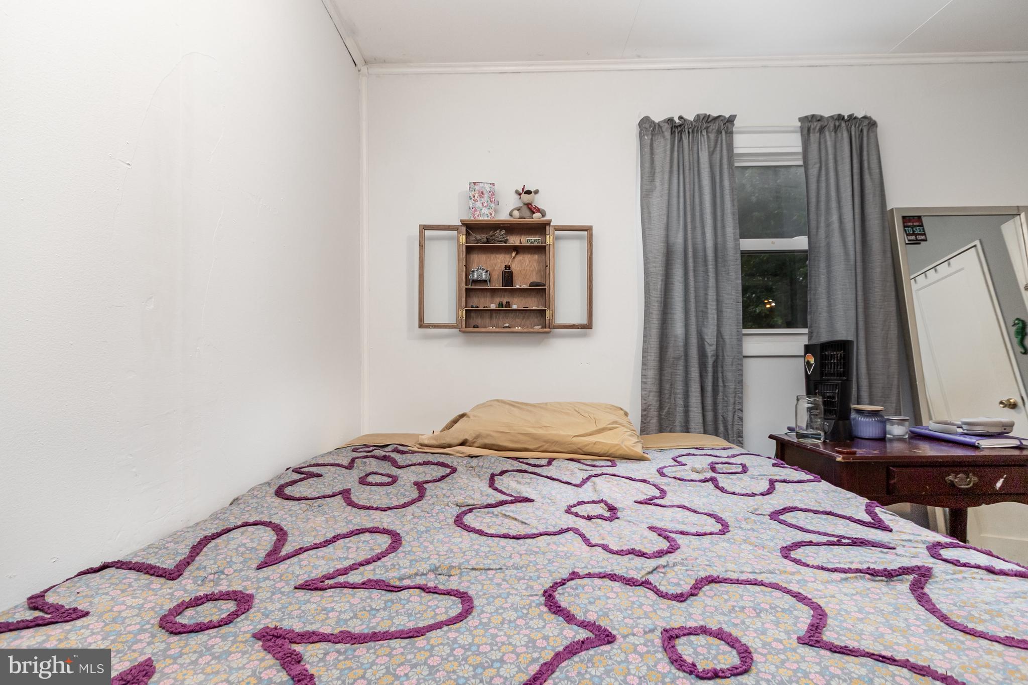 ROYAL ACRES - Residential