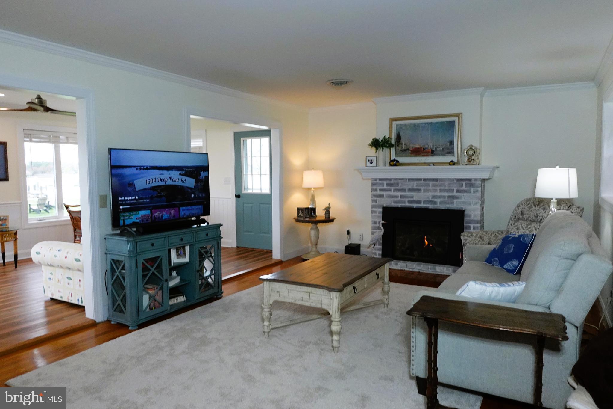 DEEP POINT - Residential