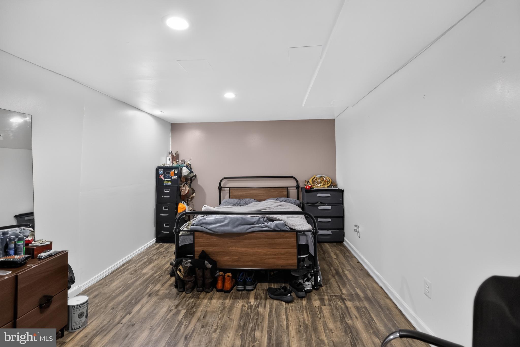 ESSEX - Residential