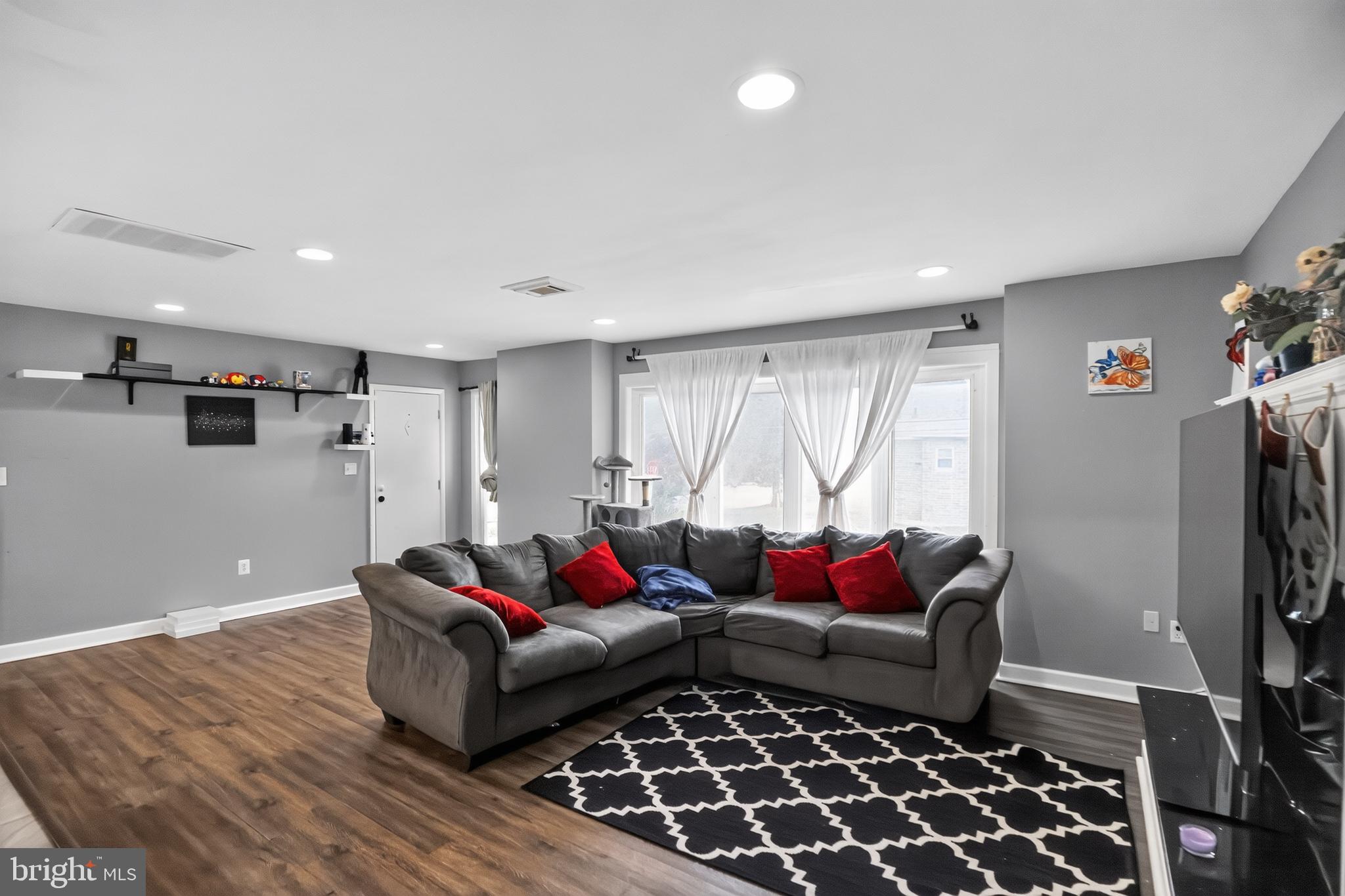 ESSEX - Residential