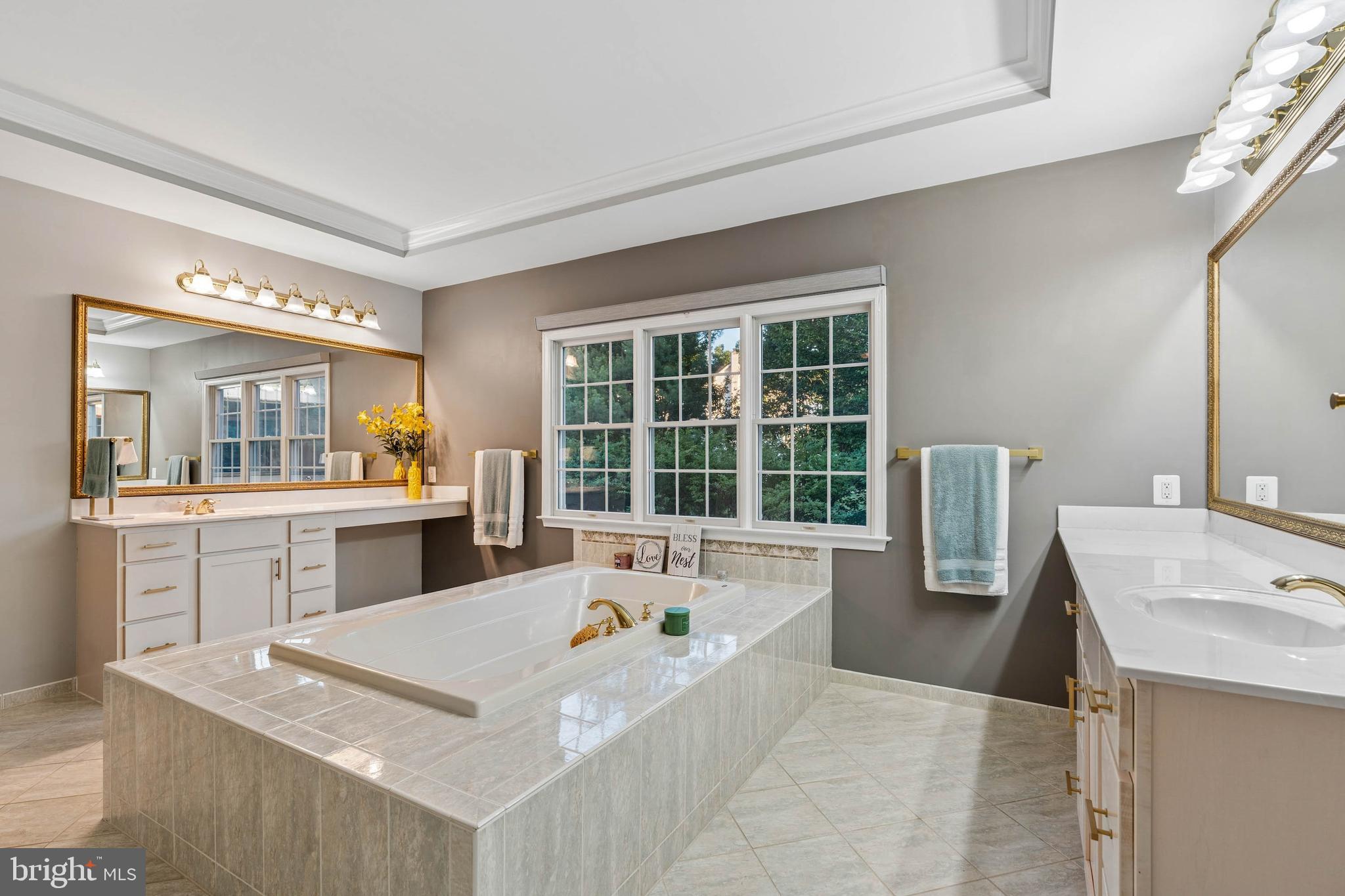 HUNT VALLEY CHASE - Residential