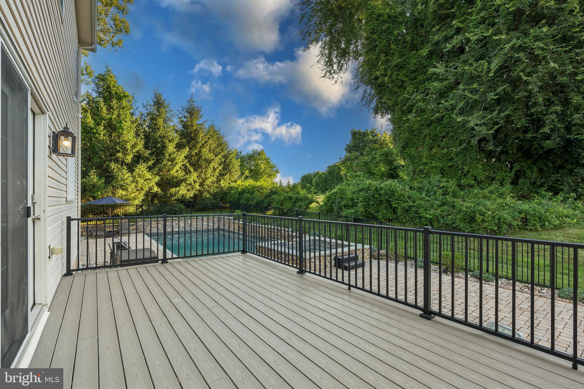 HUNT VALLEY CHASE - Residential
