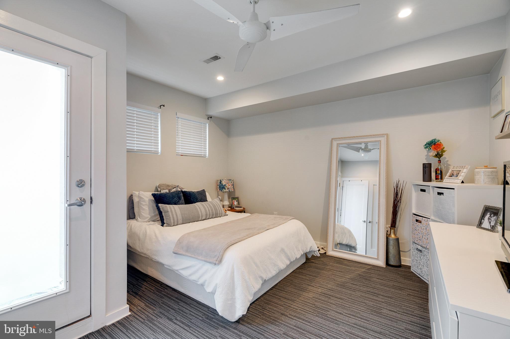 GRADUATE HOSPITAL - Residential Income