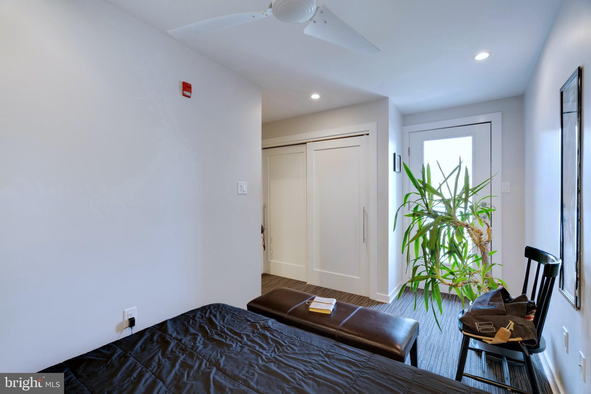 GRADUATE HOSPITAL - Residential Income