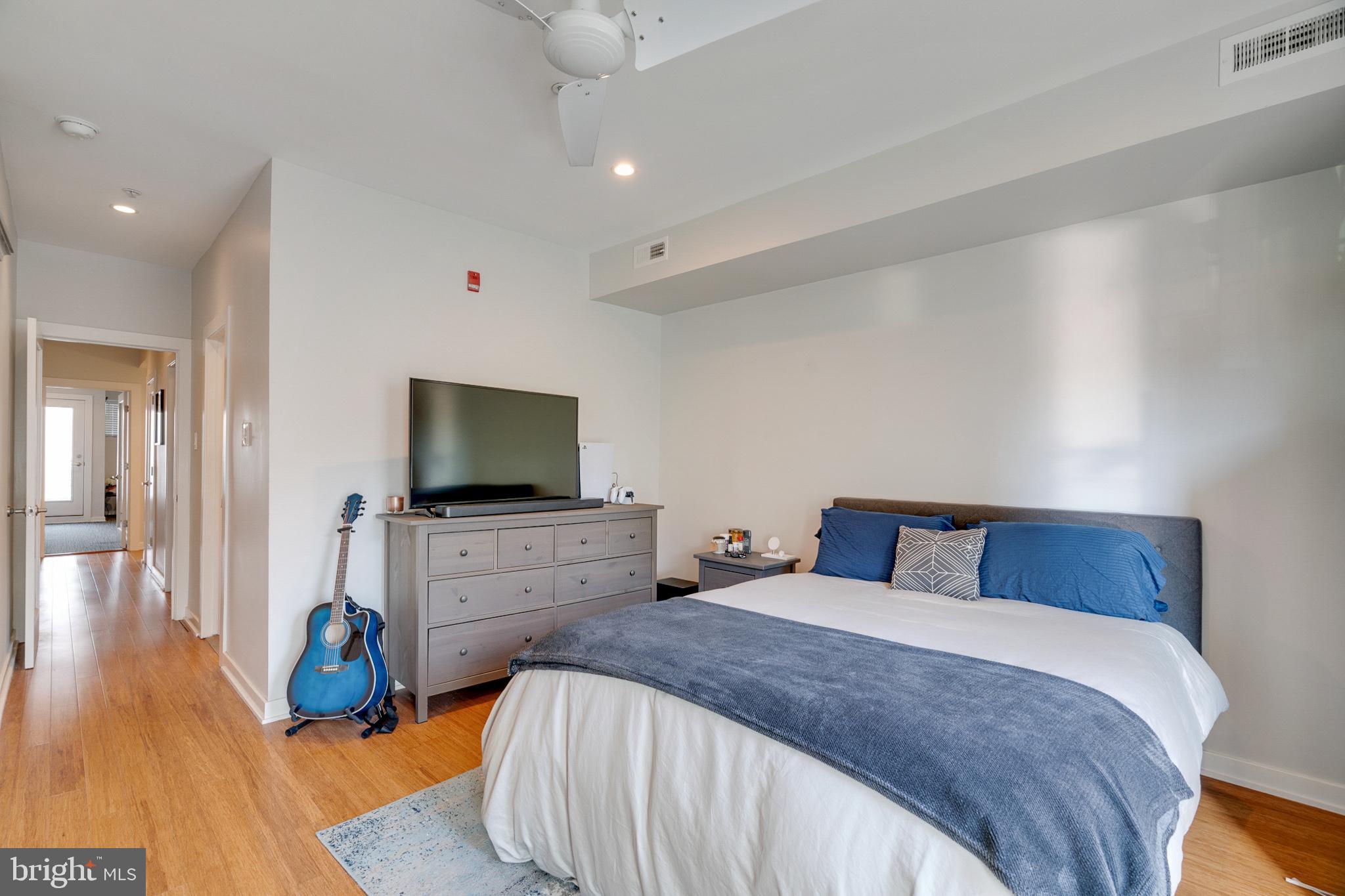 GRADUATE HOSPITAL - Residential Income