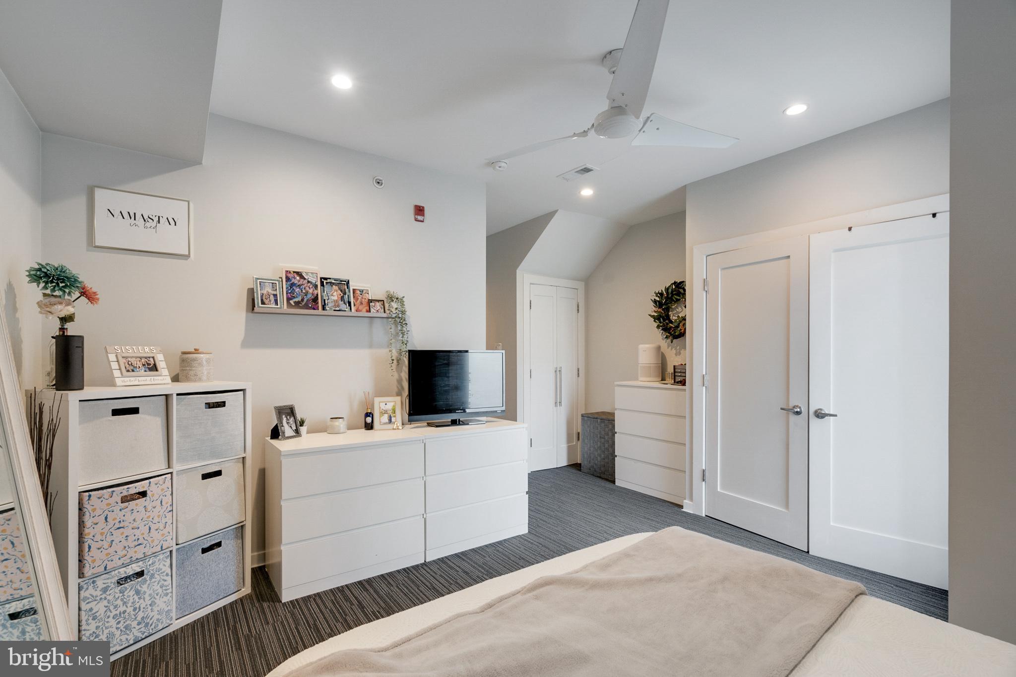 GRADUATE HOSPITAL - Residential Income
