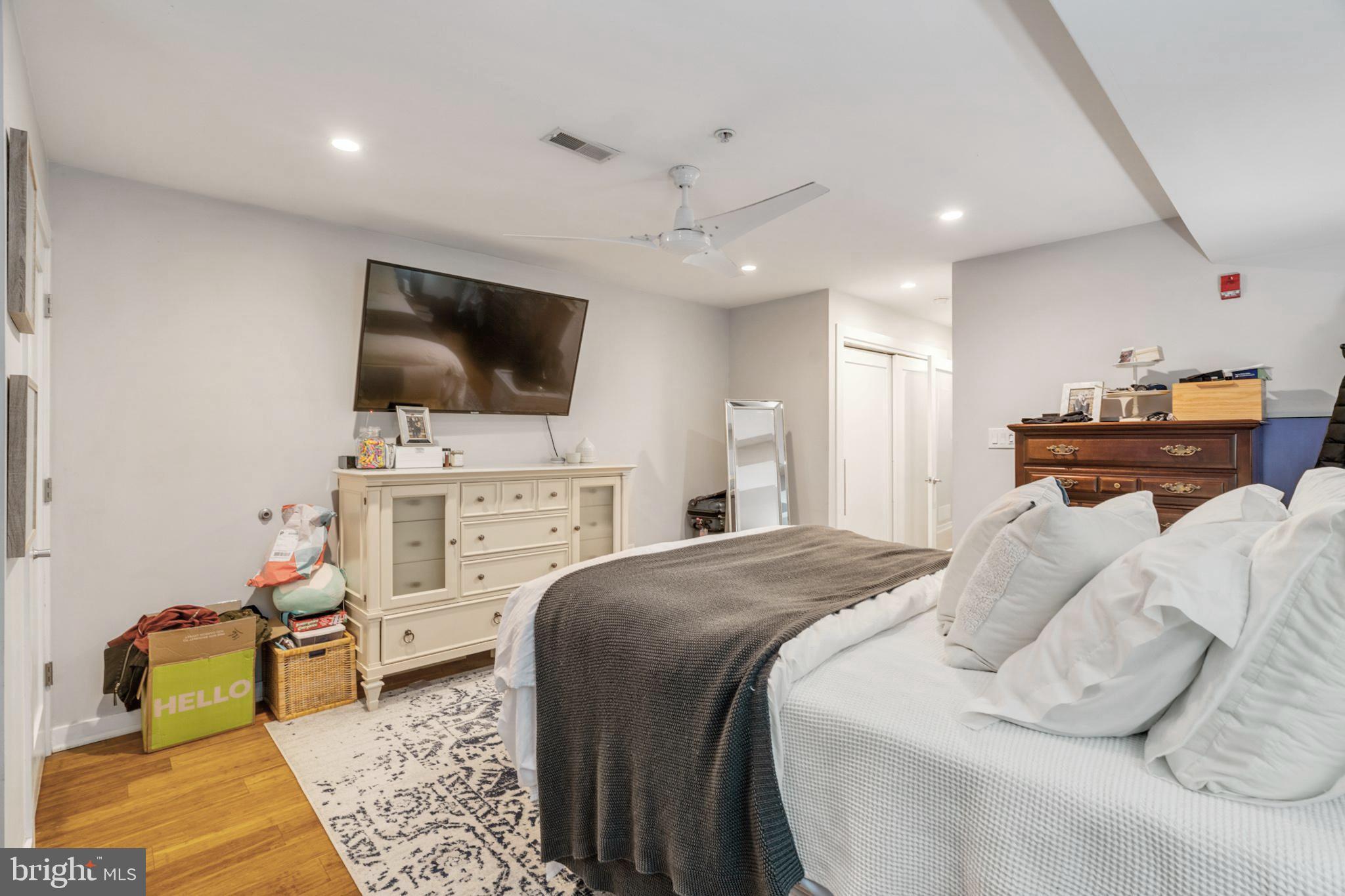 GRADUATE HOSPITAL - Residential Income