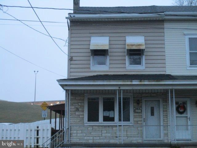 HUD homes are sold as-is condition. The buyer pays all fee's including the 2% transfer tax. Please check all of the detail's regarding this home at www.HUDhomestore.com and confirm that your buyer is qualified to purchase the home prior to showing it. Experience out of town living but yet close to shopping, restaurants and Route 61 for easy commute. This home offers a nice flow, eat in kitchen and is a corner property. Schedule your showing today for this one will not last long. HUD Case Number 441-894702, contact the agent for detail's.