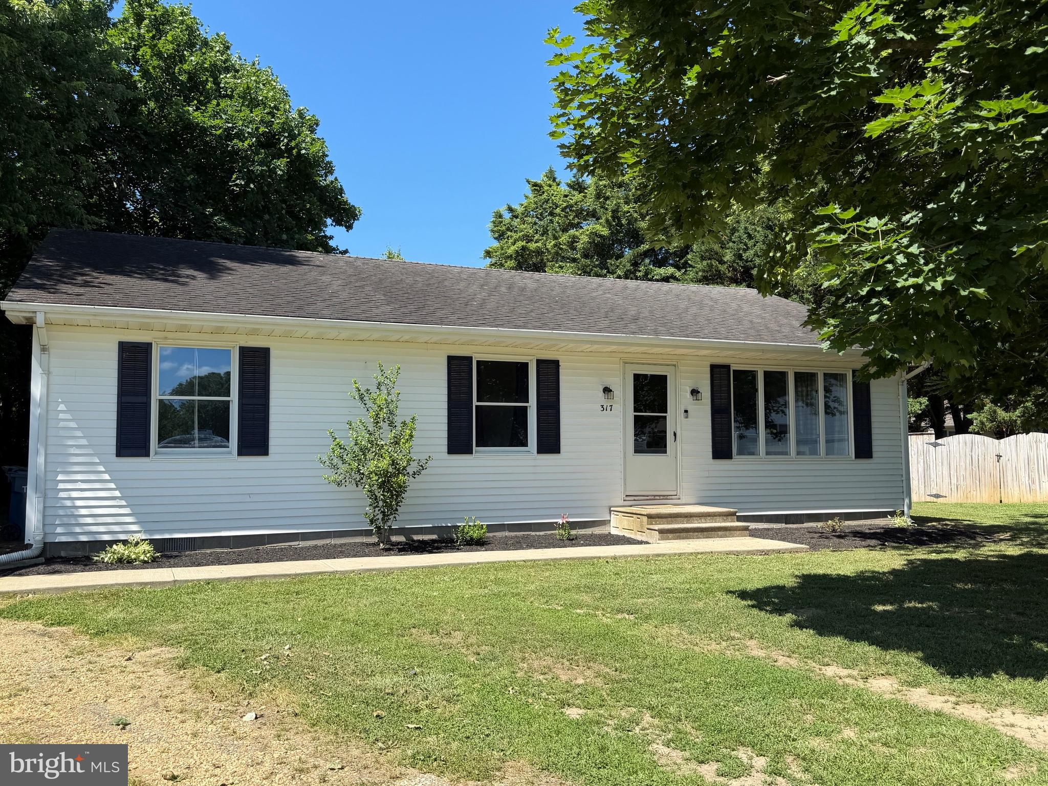 Nice rancher . great location at the end of  a cul de sac  across from Saints Peter and Paul School.  Conveniently located close to downtown Easton.  House in good condition but being sold "as is" .  Priced to sell!

Need notice to show due to  dog in house.