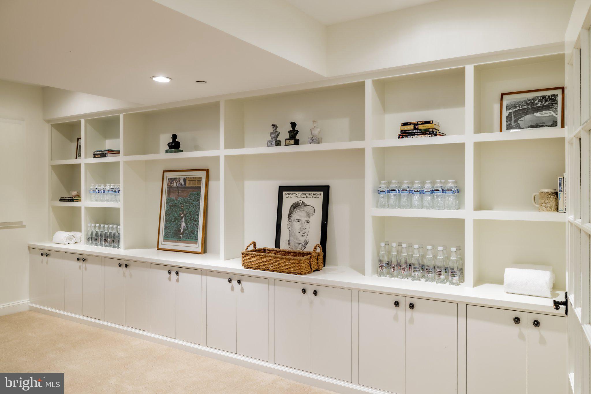PHILLIPS PARK - Residential