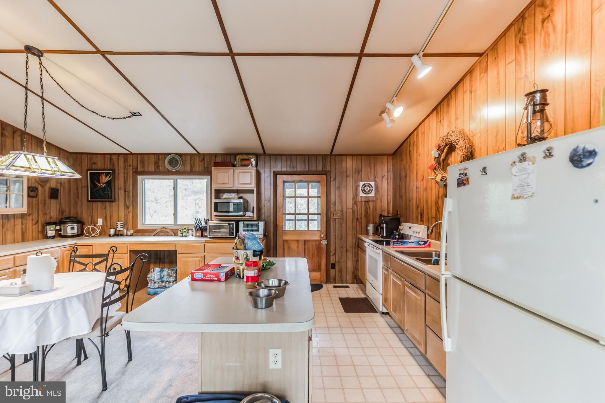 WIND IN THE WILLOWS - Residential