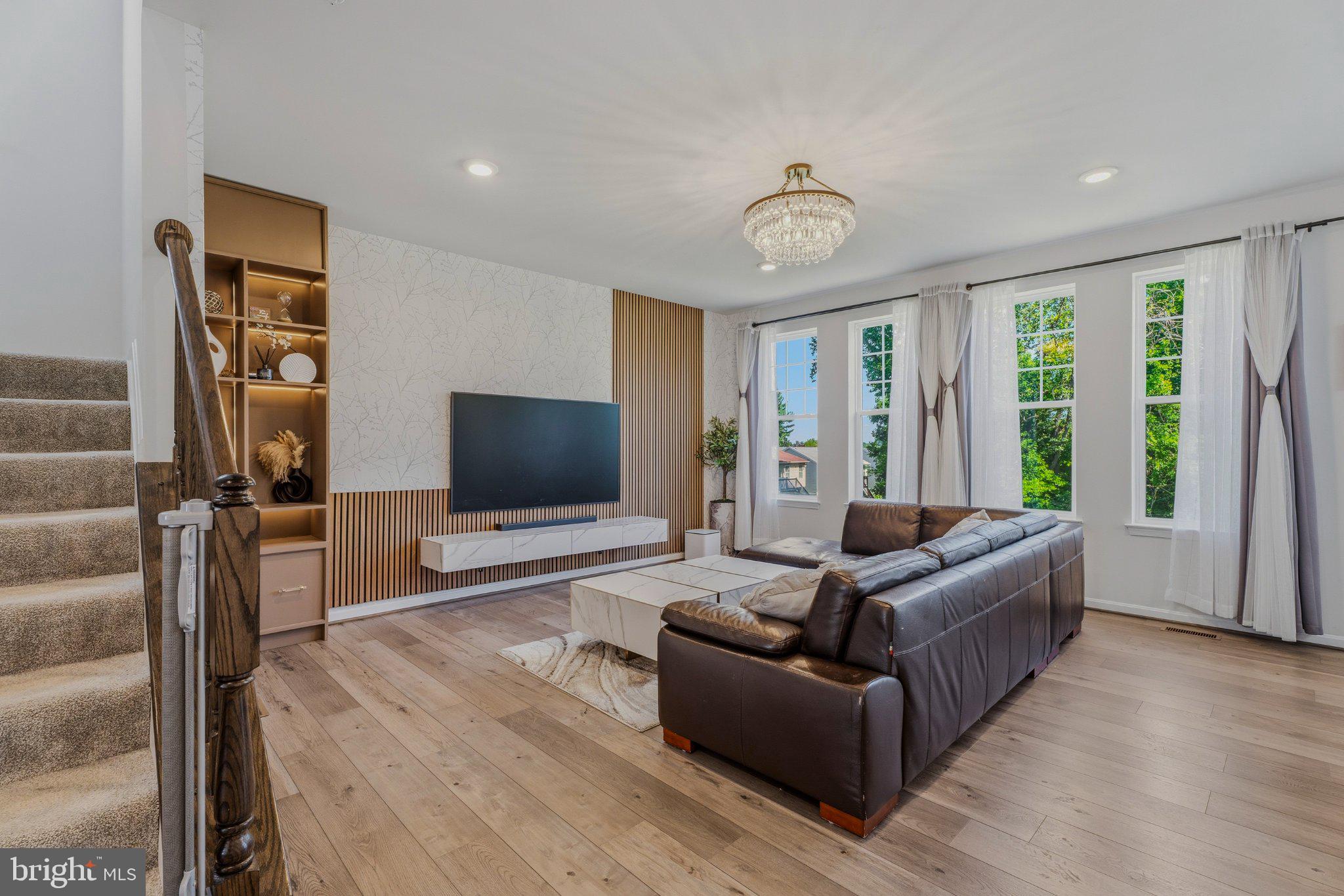 RIDGE - Residential