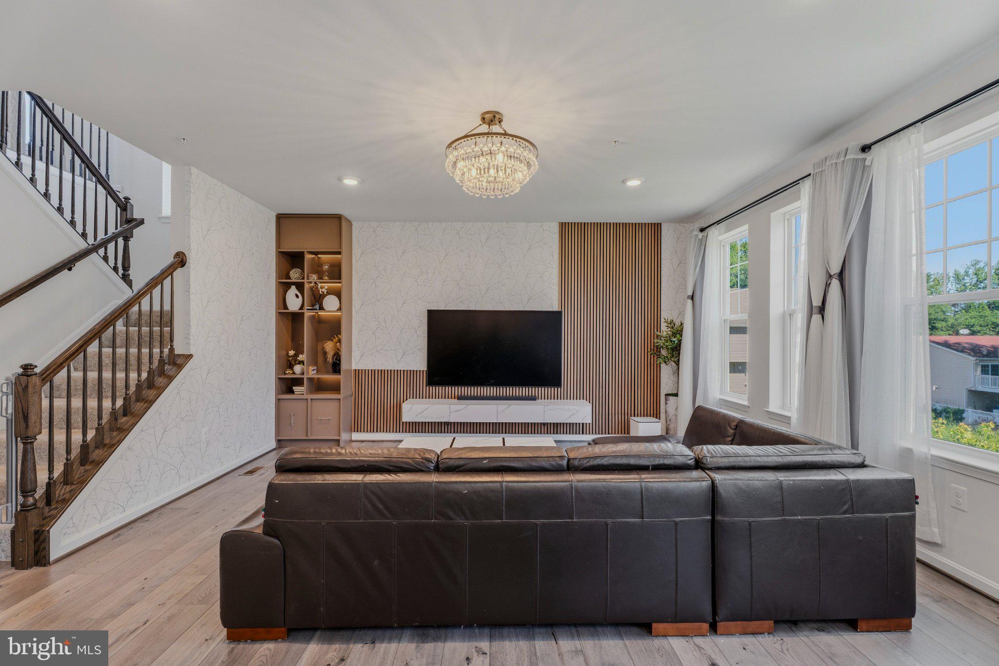 RIDGE - Residential