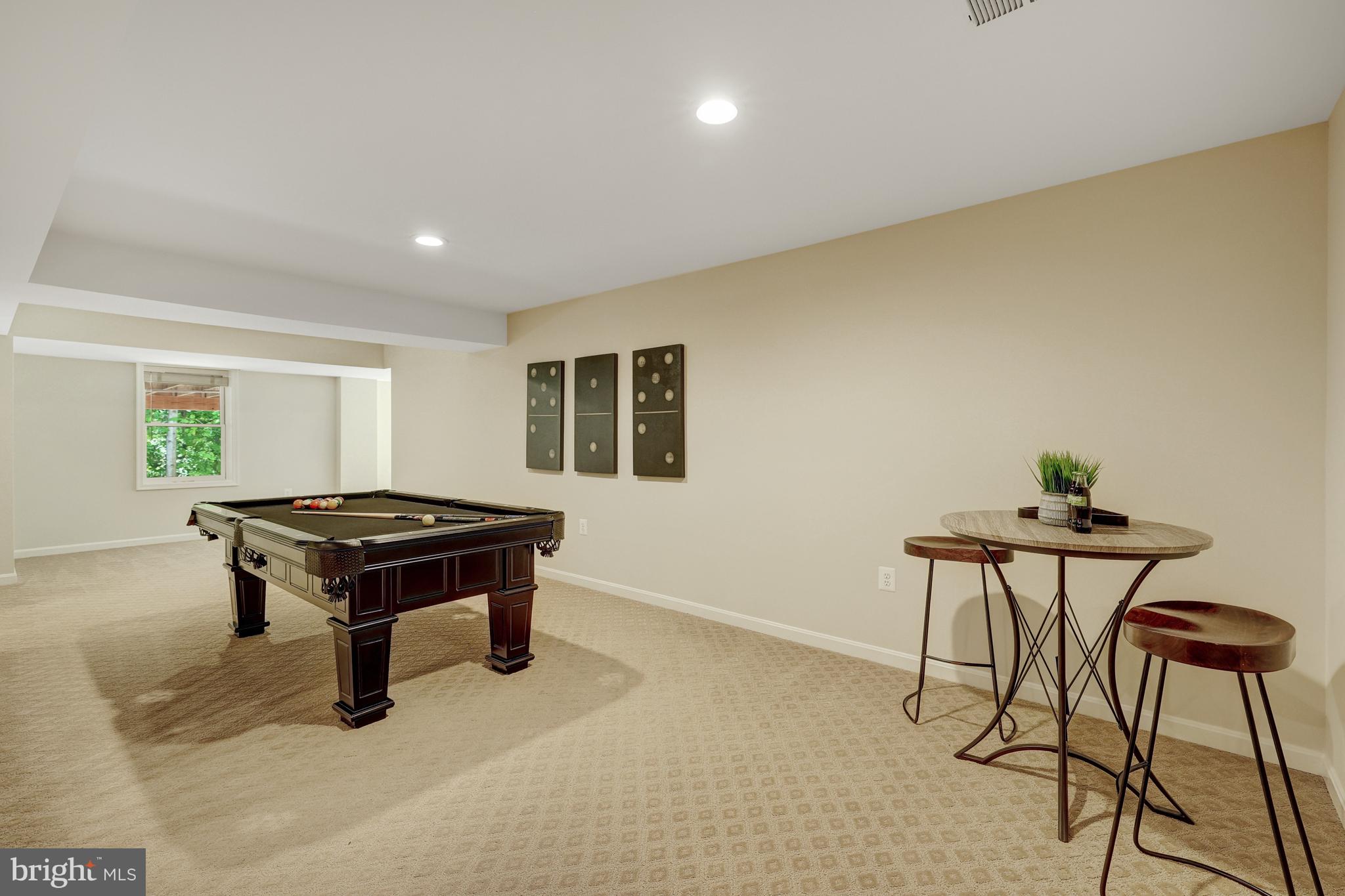 CAMBERLEY WEST - Residential
