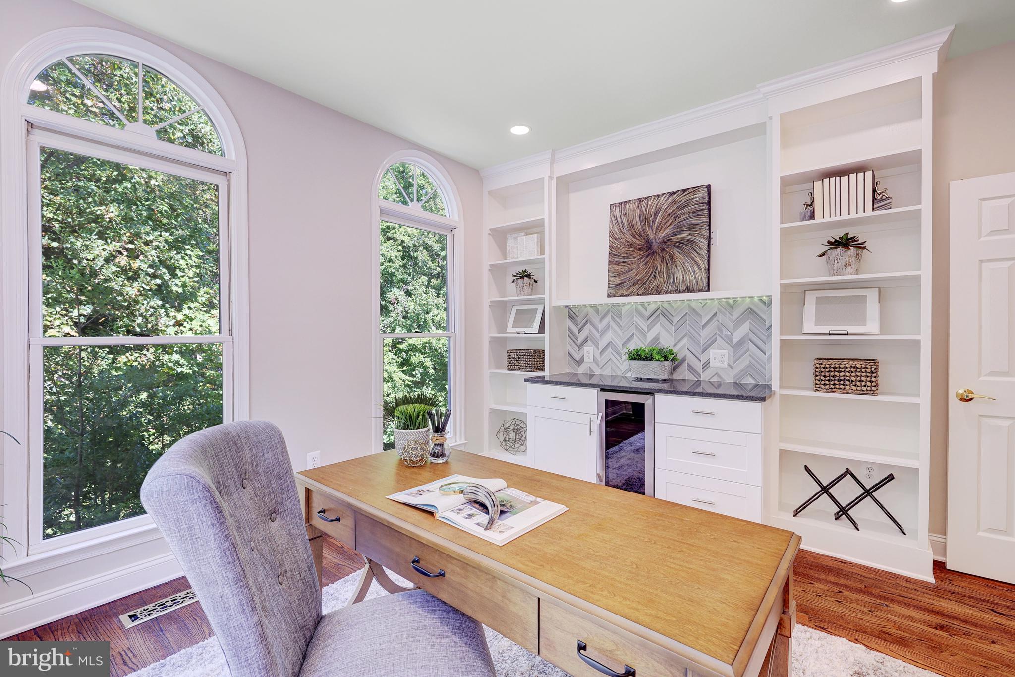 CAMBERLEY WEST - Residential