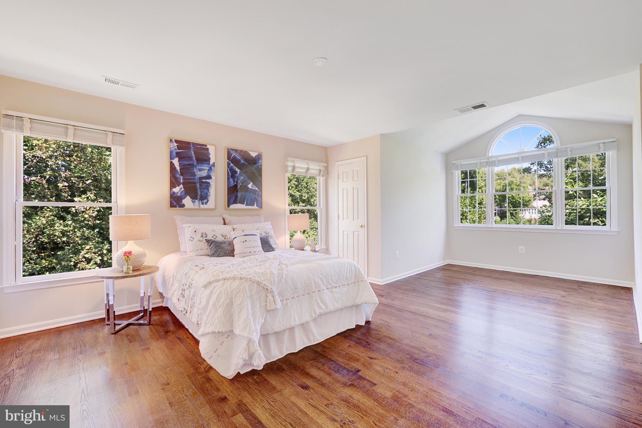 CAMBERLEY WEST - Residential