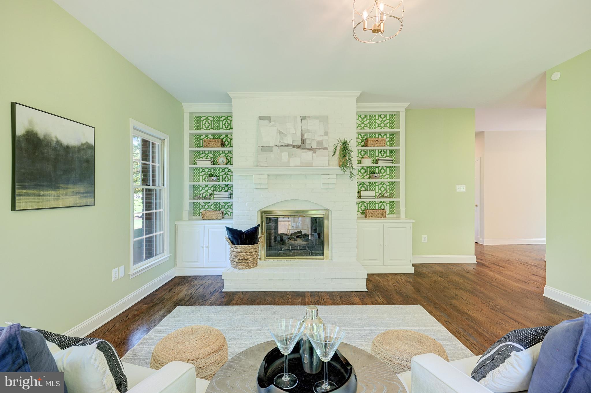 CAMBERLEY WEST - Residential