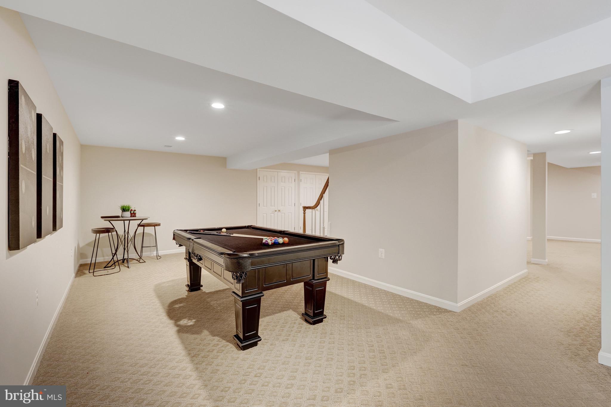 CAMBERLEY WEST - Residential