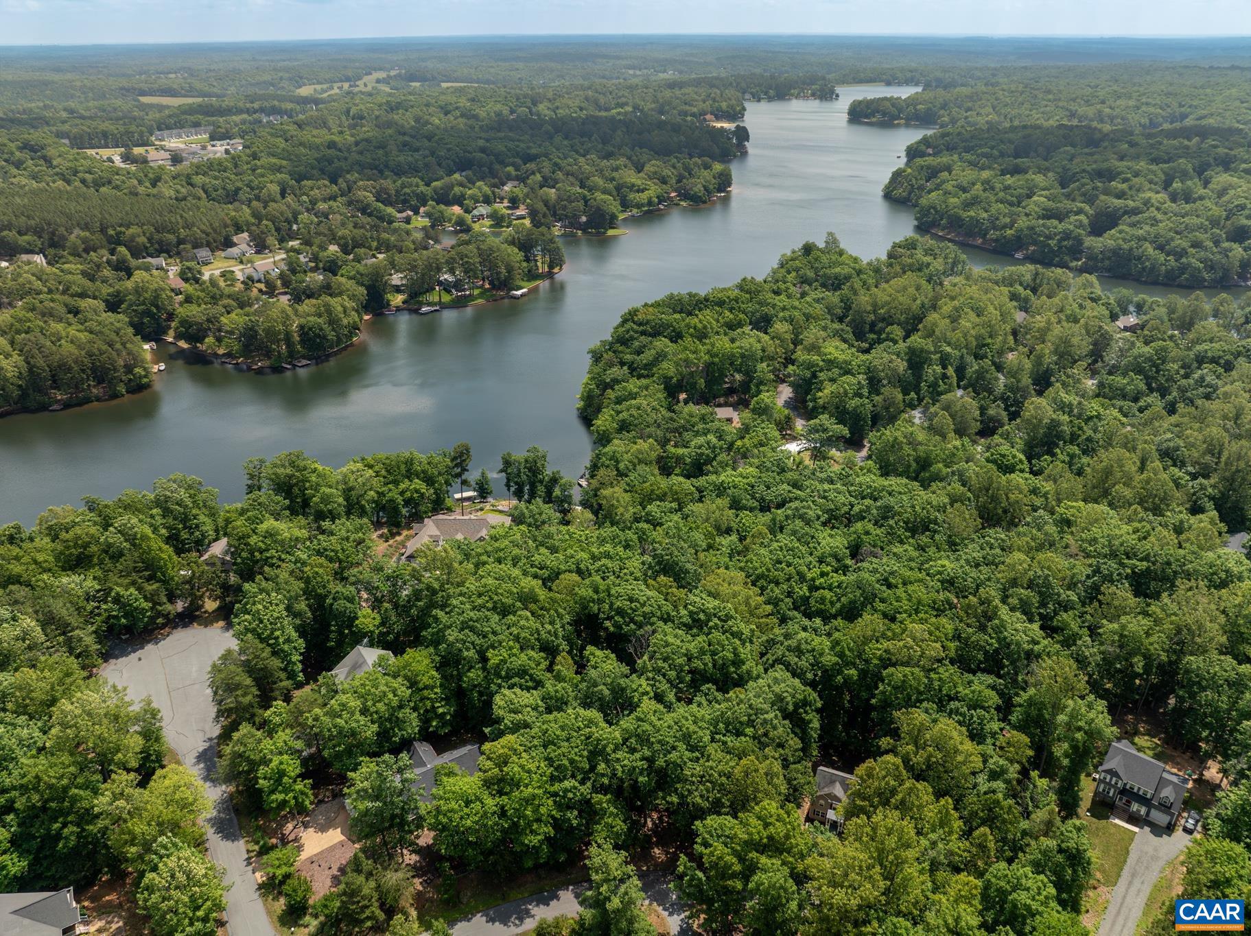 LAKE MONTICELLO - Land