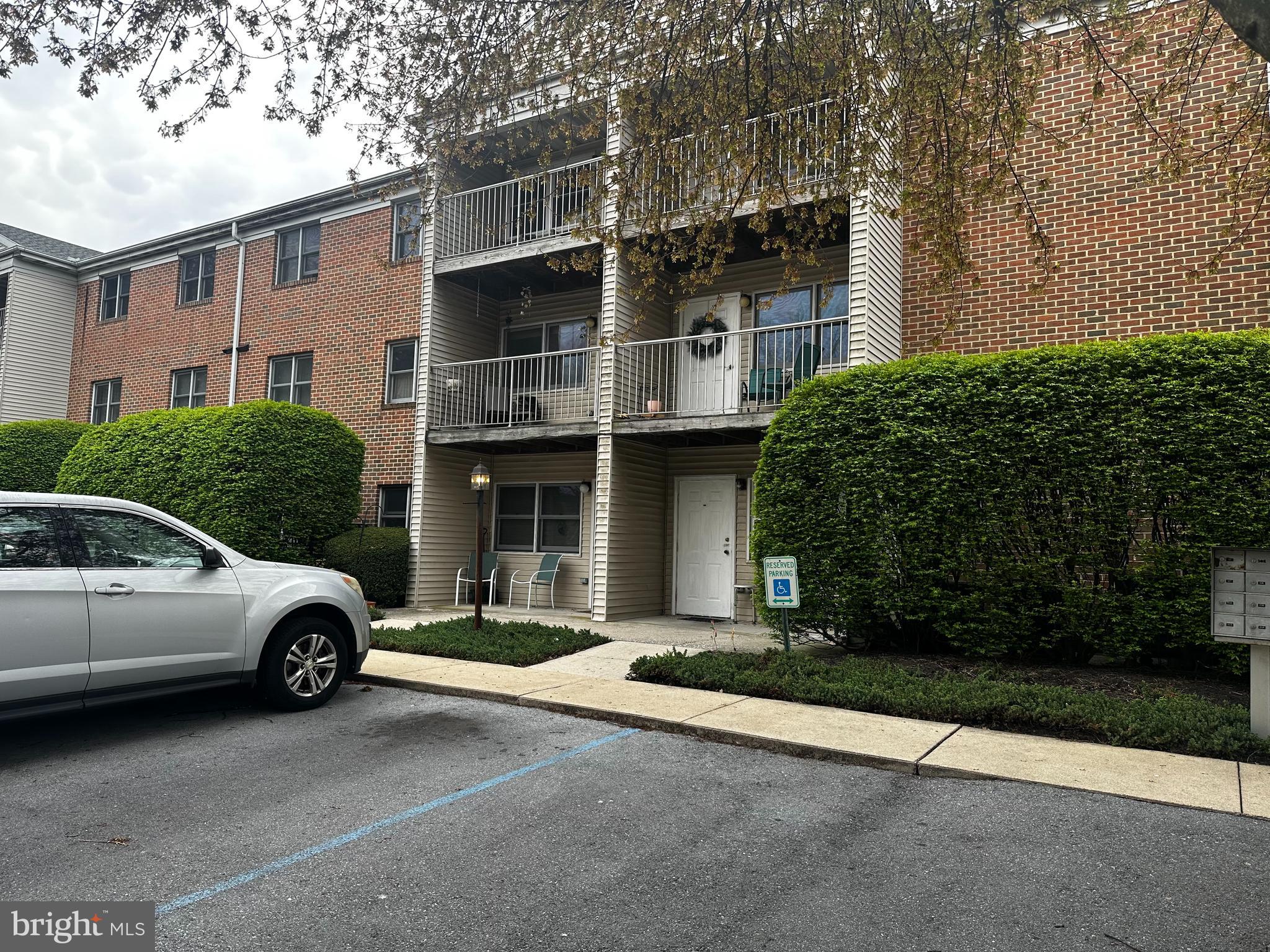 CEDAR PLACE COMMONS - Residential Lease