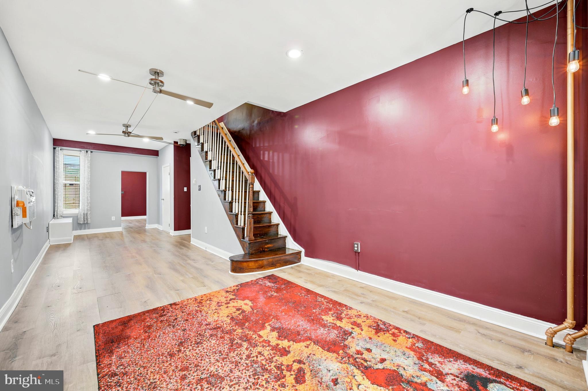 EAST FALLS - Residential