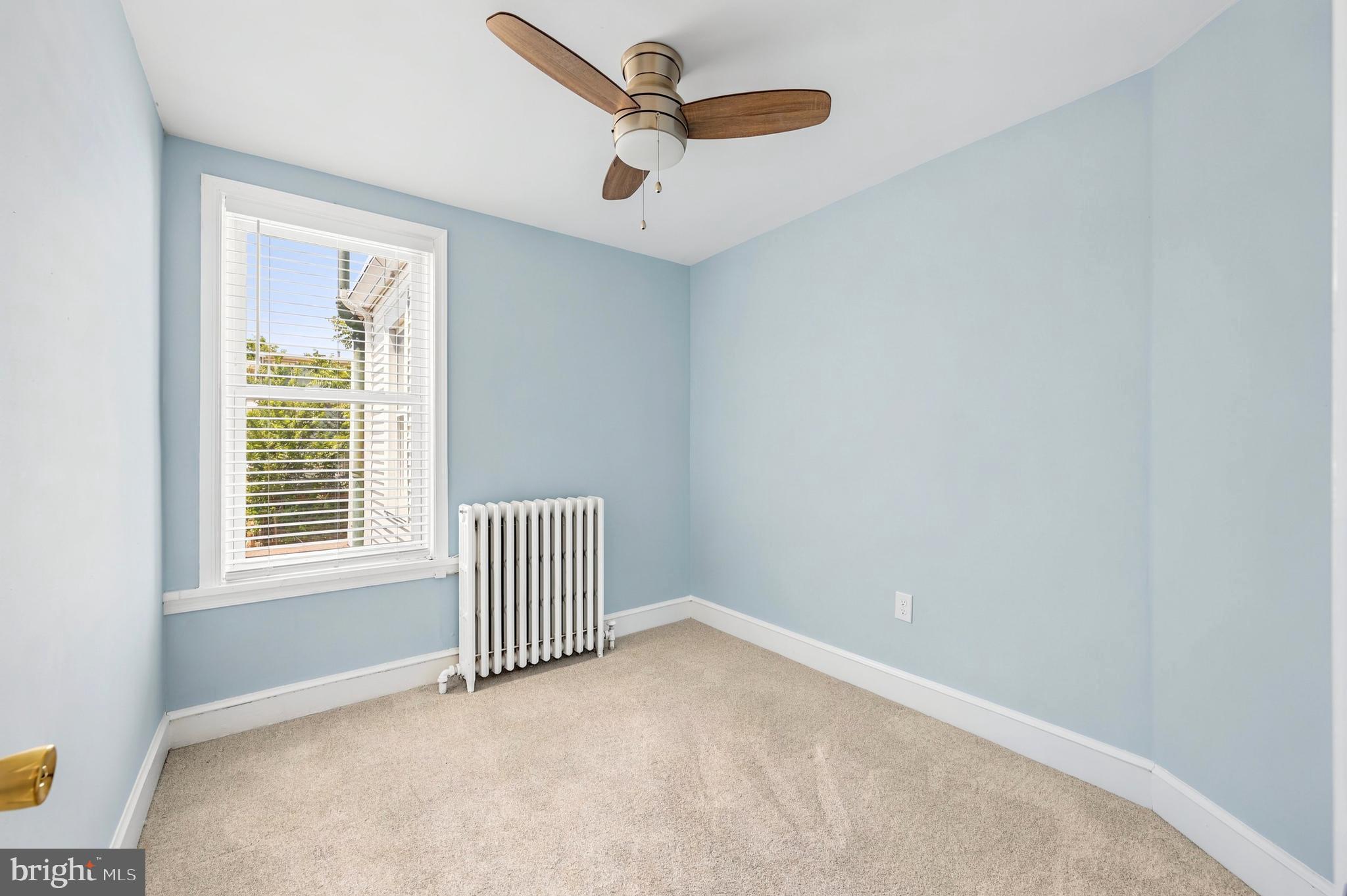 EAST FALLS - Residential