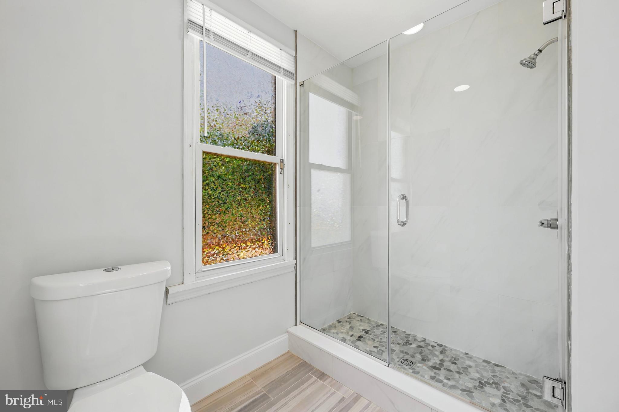 EAST FALLS - Residential