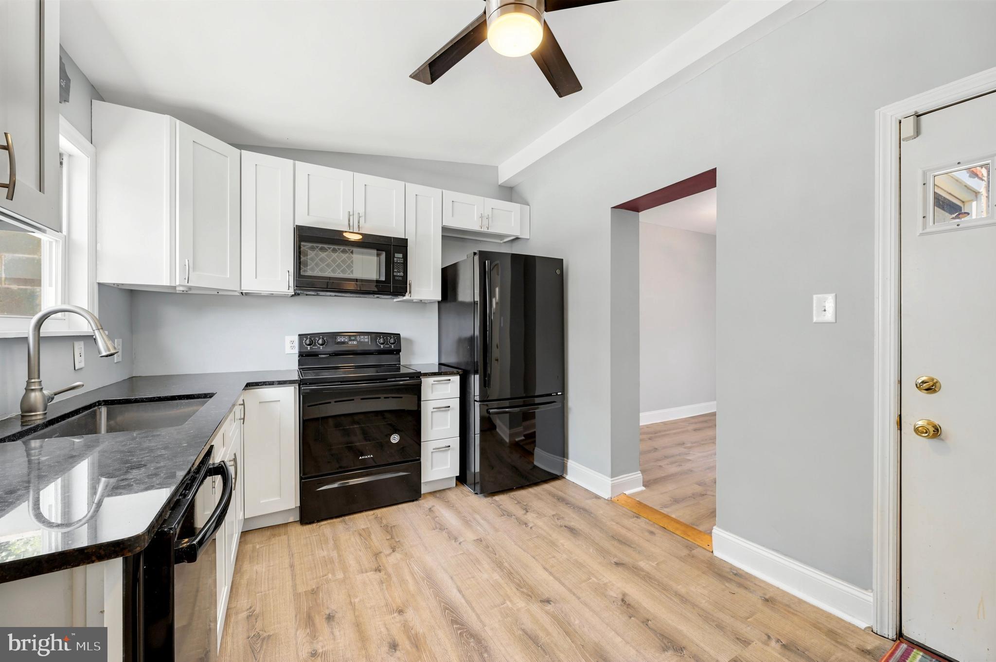 EAST FALLS - Residential