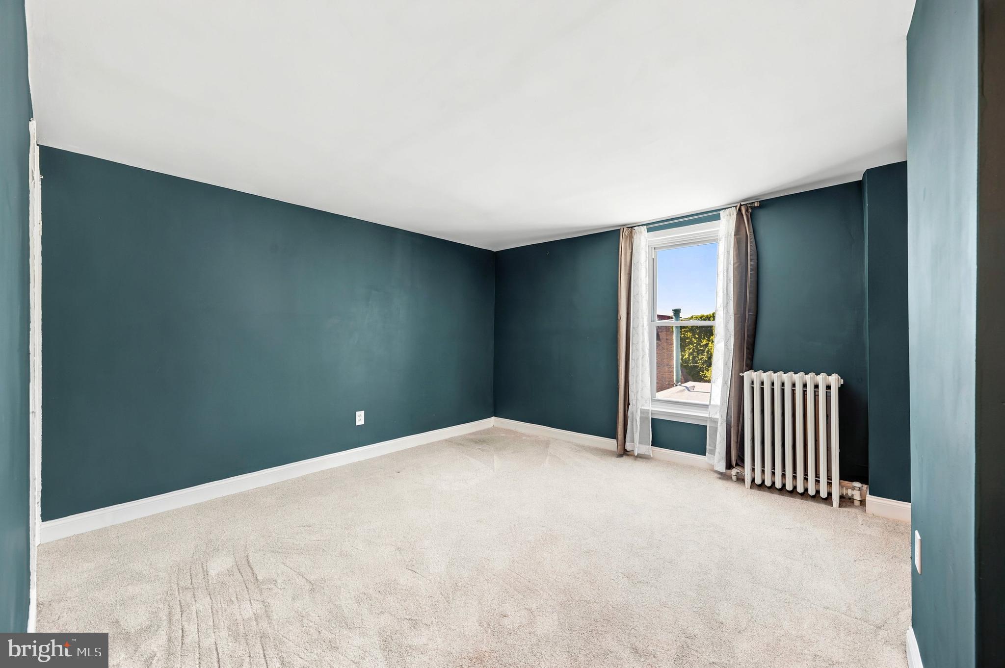 EAST FALLS - Residential