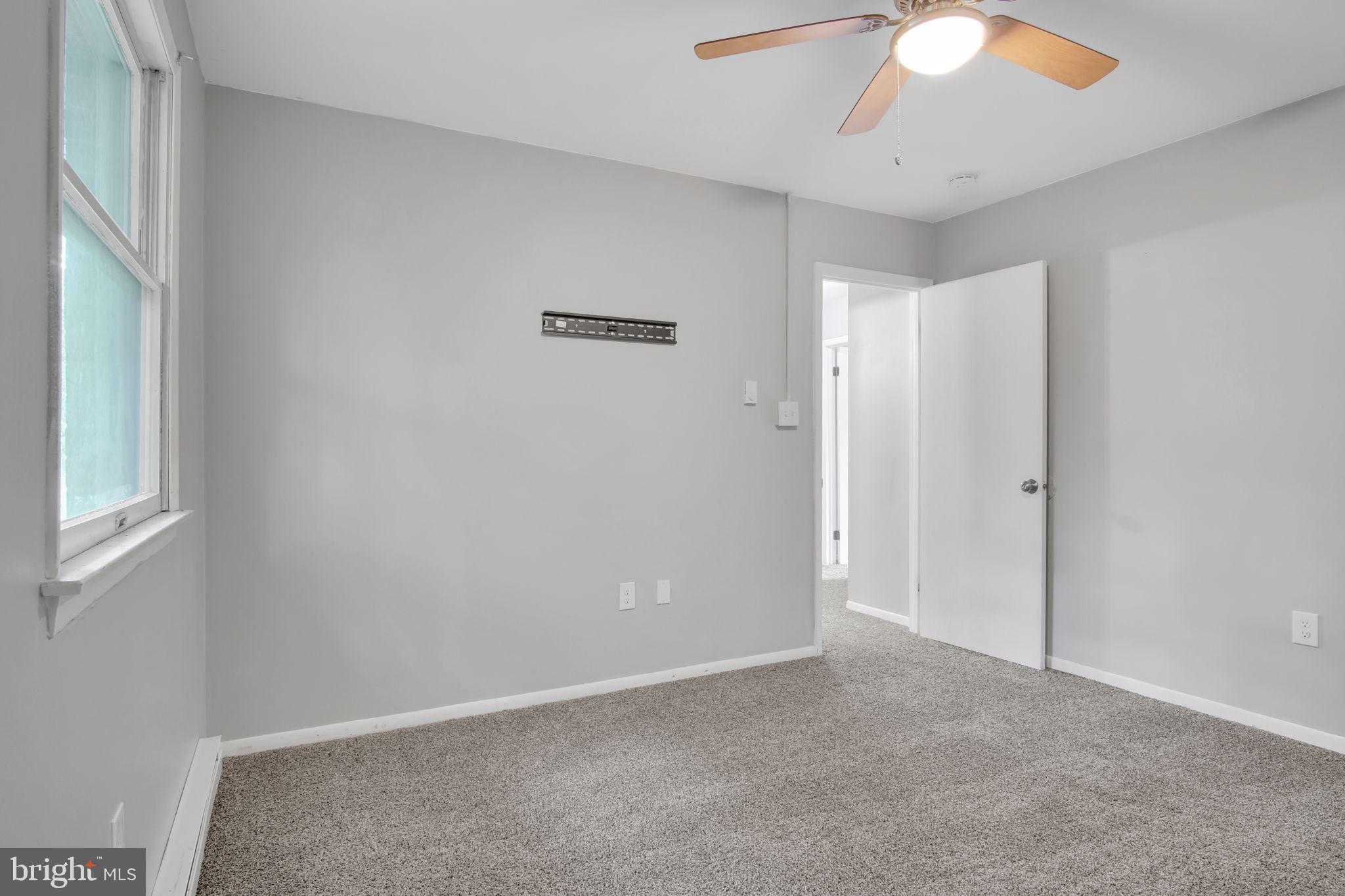 QUEENS COURT - Residential