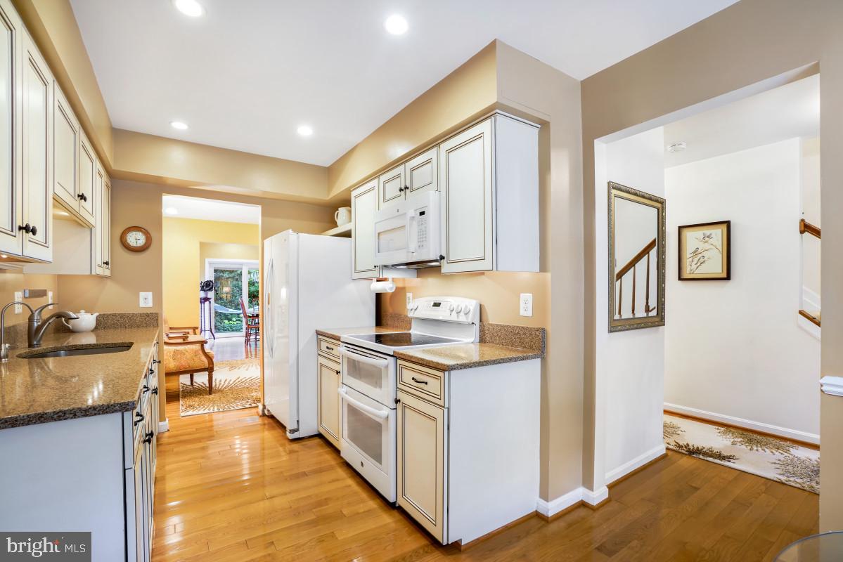 HADLEY FARMS - Residential